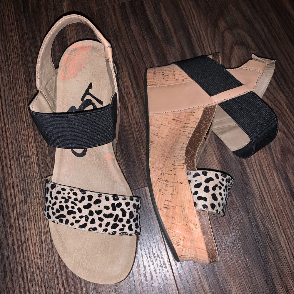 OTBT Bushnell Platform Wedge Sandals - 9
